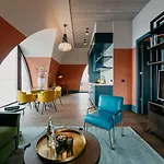 מלון The July - Boat & Co 4*