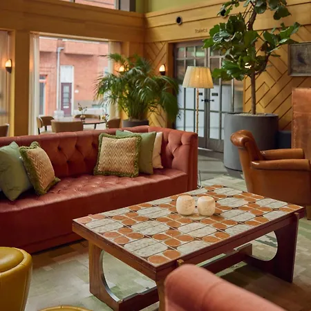 The July - Boat & Co 4*