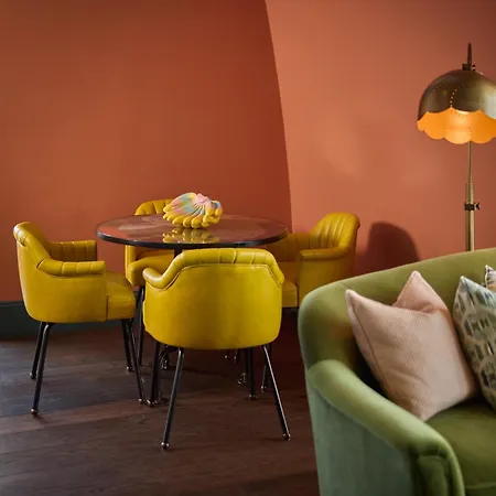 The July - Boat & Co 4*