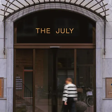 The July - Boat & Co 4*