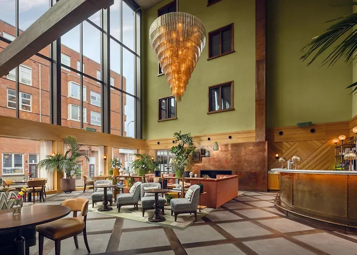 The July - Boat & Co Отель