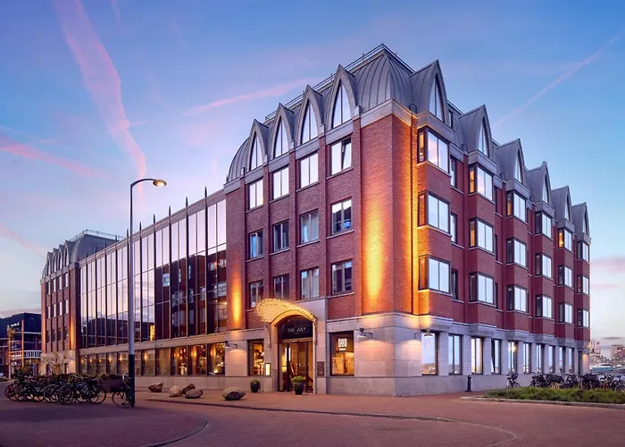 The July - Boat & Co Отель 4*