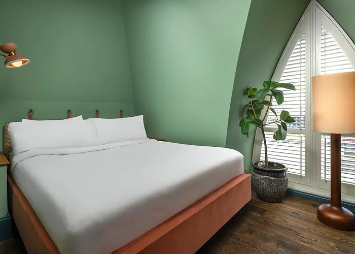 The July - Boat & Co Отель Амстердам