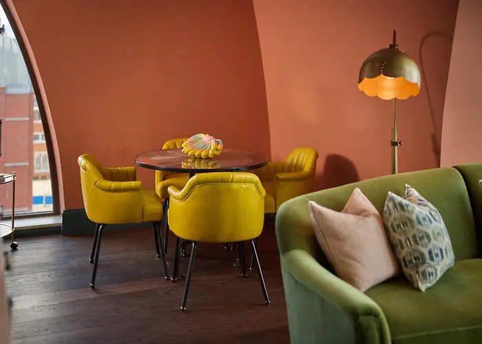 The July - Boat & Co 4*