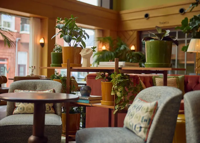 The July - Boat & Co