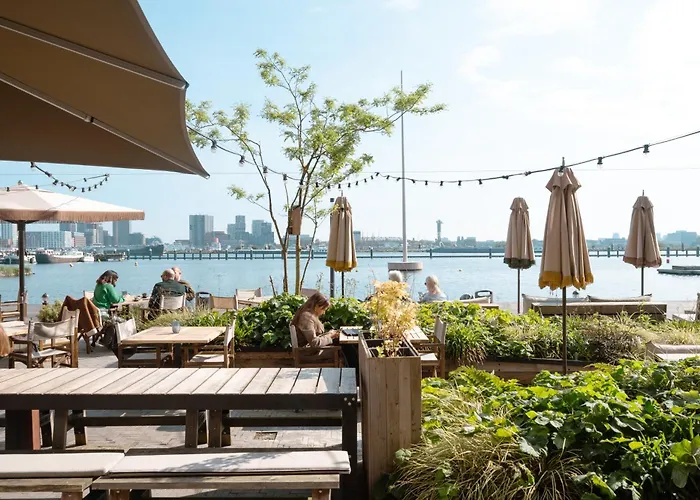 The July - Boat & Co Отель 4*