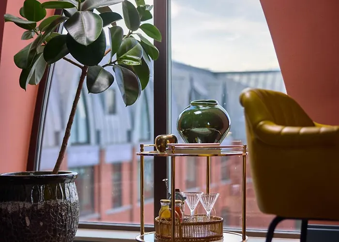 The July - Boat & Co Отель