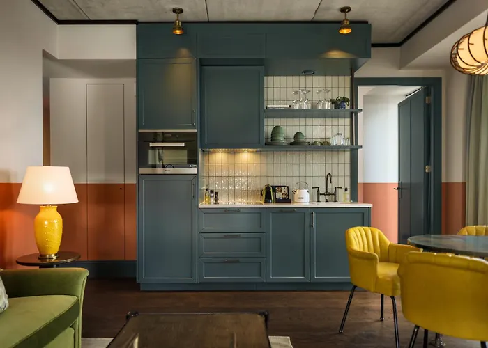 The July - Boat & Co Отель 4*