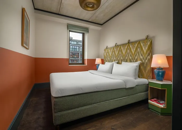 The July - Boat & Co Отель Амстердам