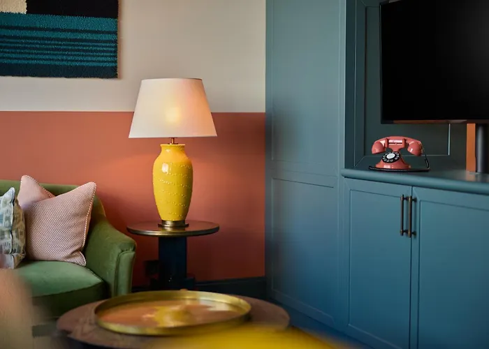 The July - Boat & Co