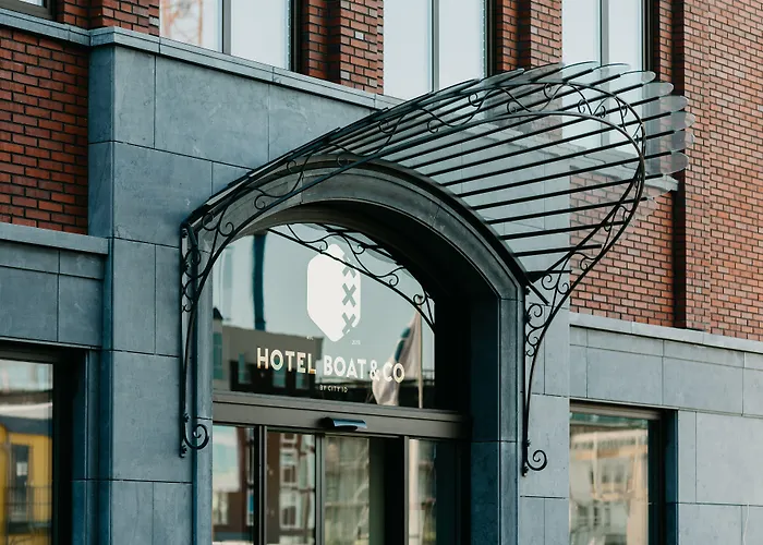 Отель The July - Boat & Co 4*