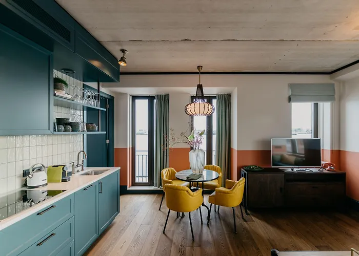 The July - Boat & Co Отель