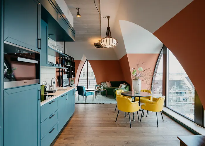 The July - Boat & Co Отель 4*