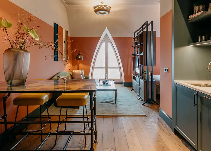 The July - Boat & Co 4*