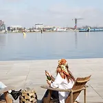 Ξενοδοχείο The July - Boat & Co
