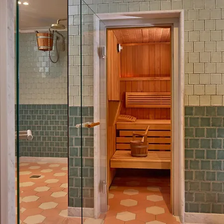 The July - Boat & Co 4* Amsterdam