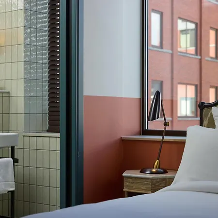 Szálloda The July - Boat & Co