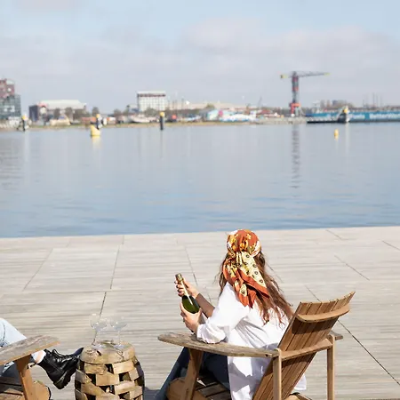 Szálloda The July - Boat & Co